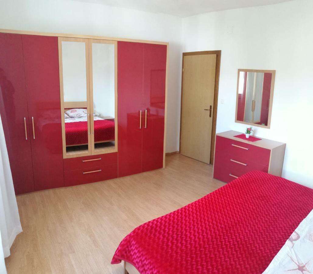 פוסדריה Apartman Rosanda מראה חיצוני תמונה