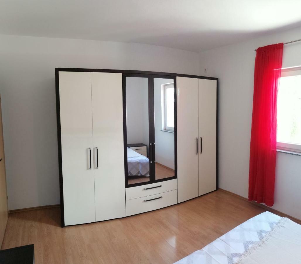 פוסדריה Apartman Rosanda מראה חיצוני תמונה