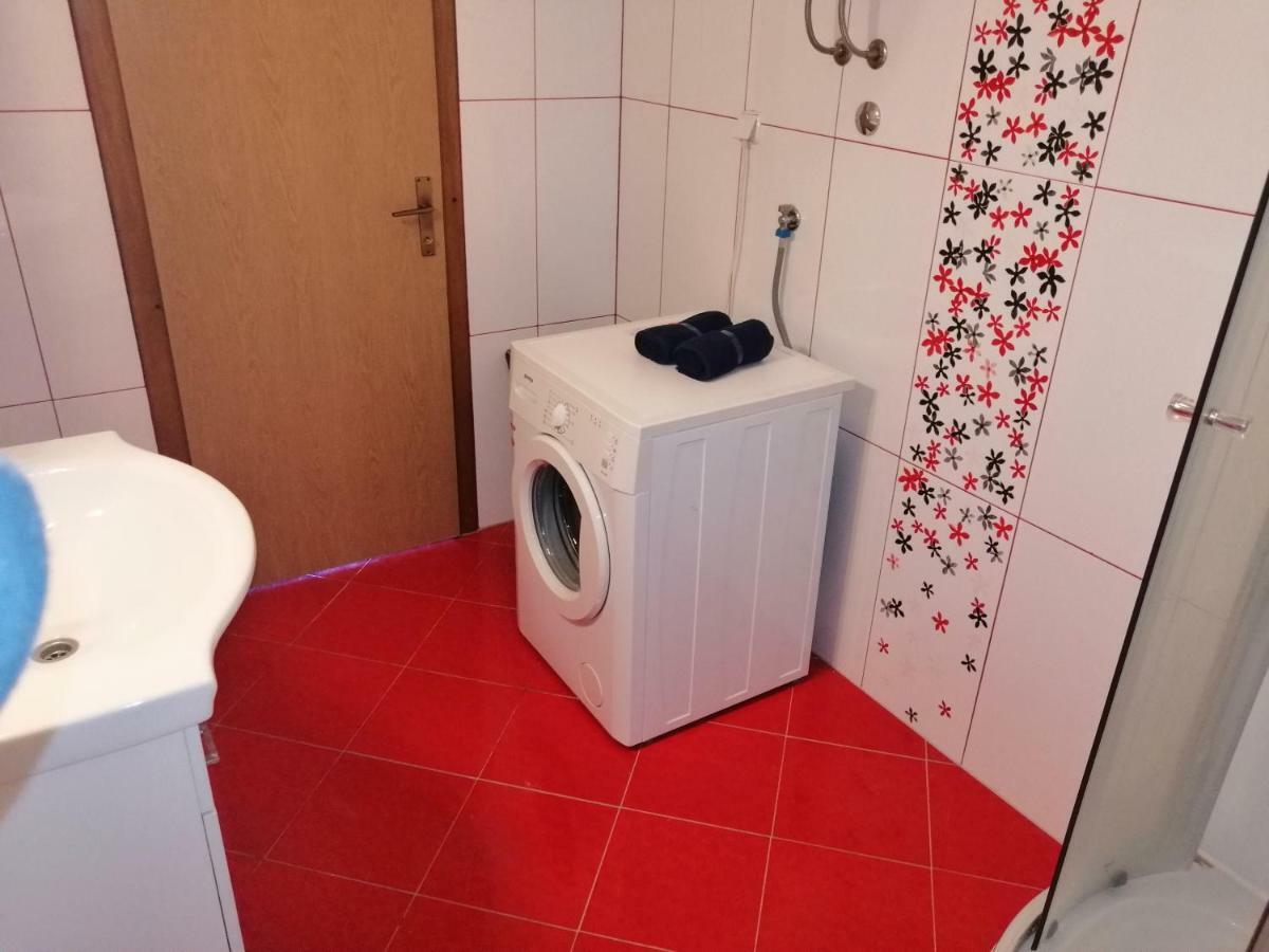 פוסדריה Apartman Rosanda מראה חיצוני תמונה
