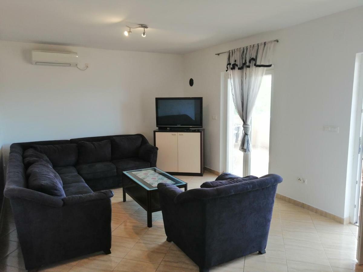פוסדריה Apartman Rosanda מראה חיצוני תמונה